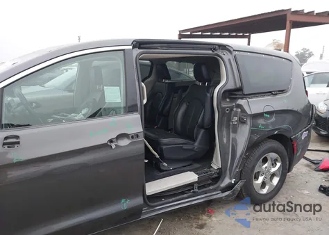 2018 Chrysler Pacifica Hybrid Limited из США, поврежденный, VIN 2C4RC1N79JR358814